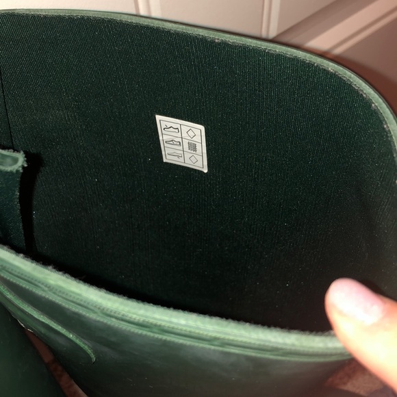 Hunter Tall Rain Boots in Green , Size 8 - Picture 6 of 8